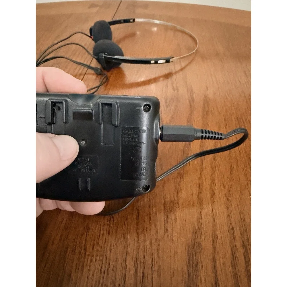Sony Walkman SRF-M37W Portable AM/FM Radio Tested & Working, No Belt Clip